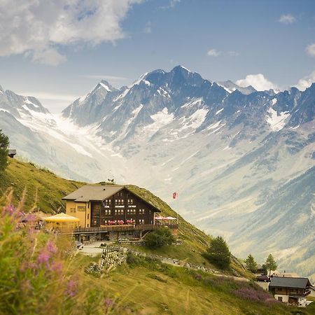 Alpenhotel Zur Wildi Lauchernalp Wiler Eksteriør billede
