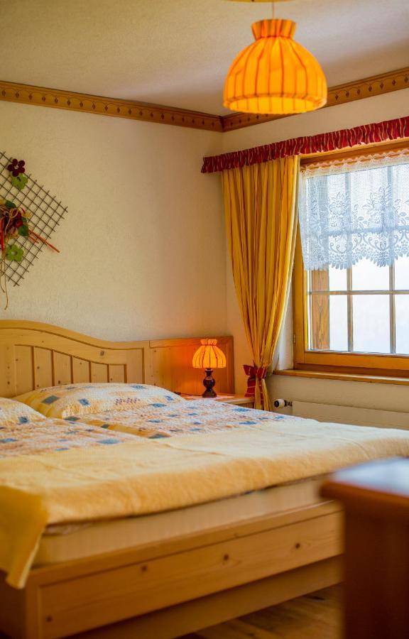 Alpenhotel Zur Wildi Lauchernalp Wiler Eksteriør billede